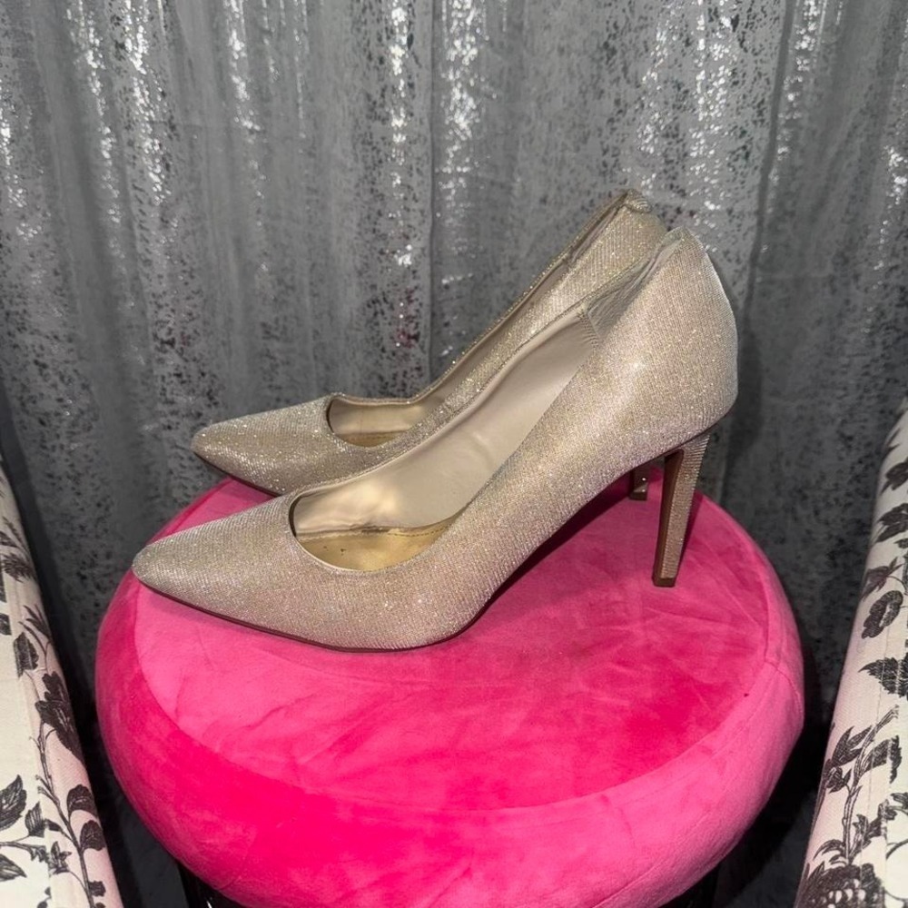 Jennifer Lopez Champagne Gold Glitter Pointed Toe Stiletto Pumps Womens Heels 10 - Picture 3 of 4